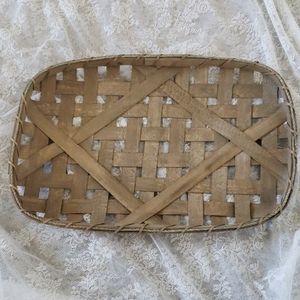 Tobacco basket